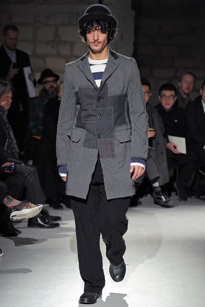 Look 44